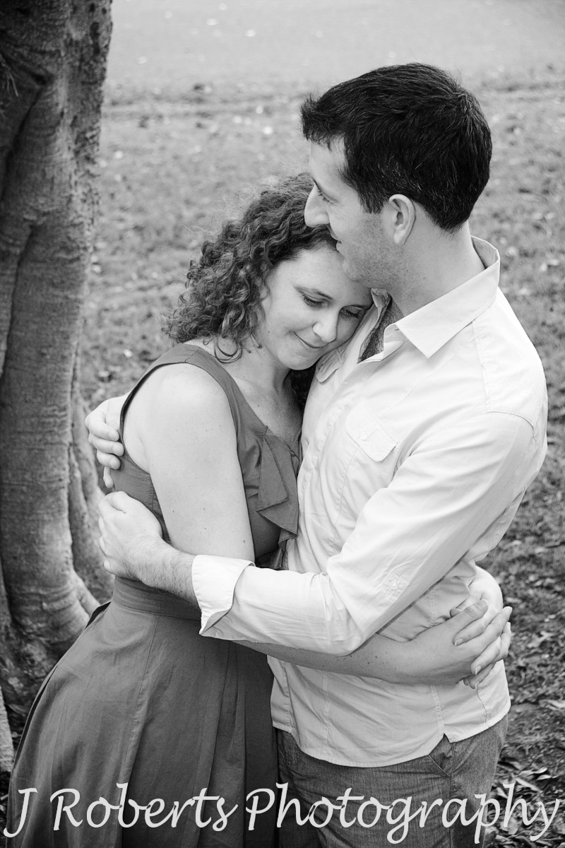 Embracing couple in B&W - engagement photography sydney